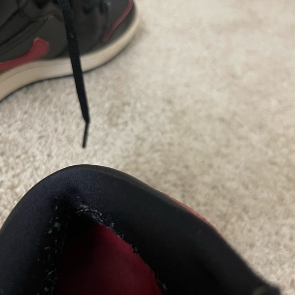 Nike Air Jordan 1 retro mid red & black size 6.5 youth 7 women  sneakers casual - Picture 14 of 15
